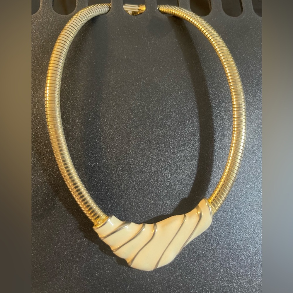 80’s Gold Tone Choker Necklace with Ivory Enamel Center